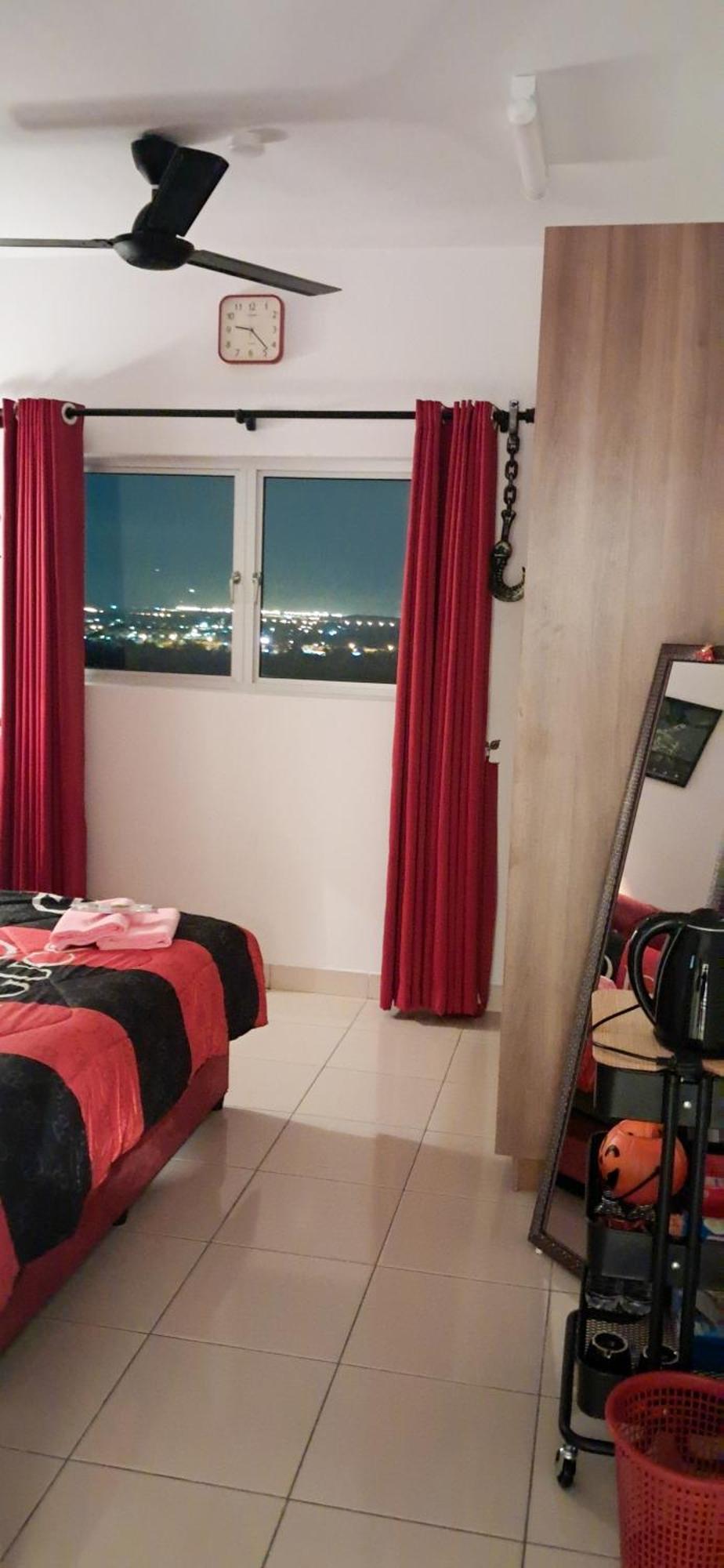 The Red Room Alanis Residence Sepang Luaran gambar