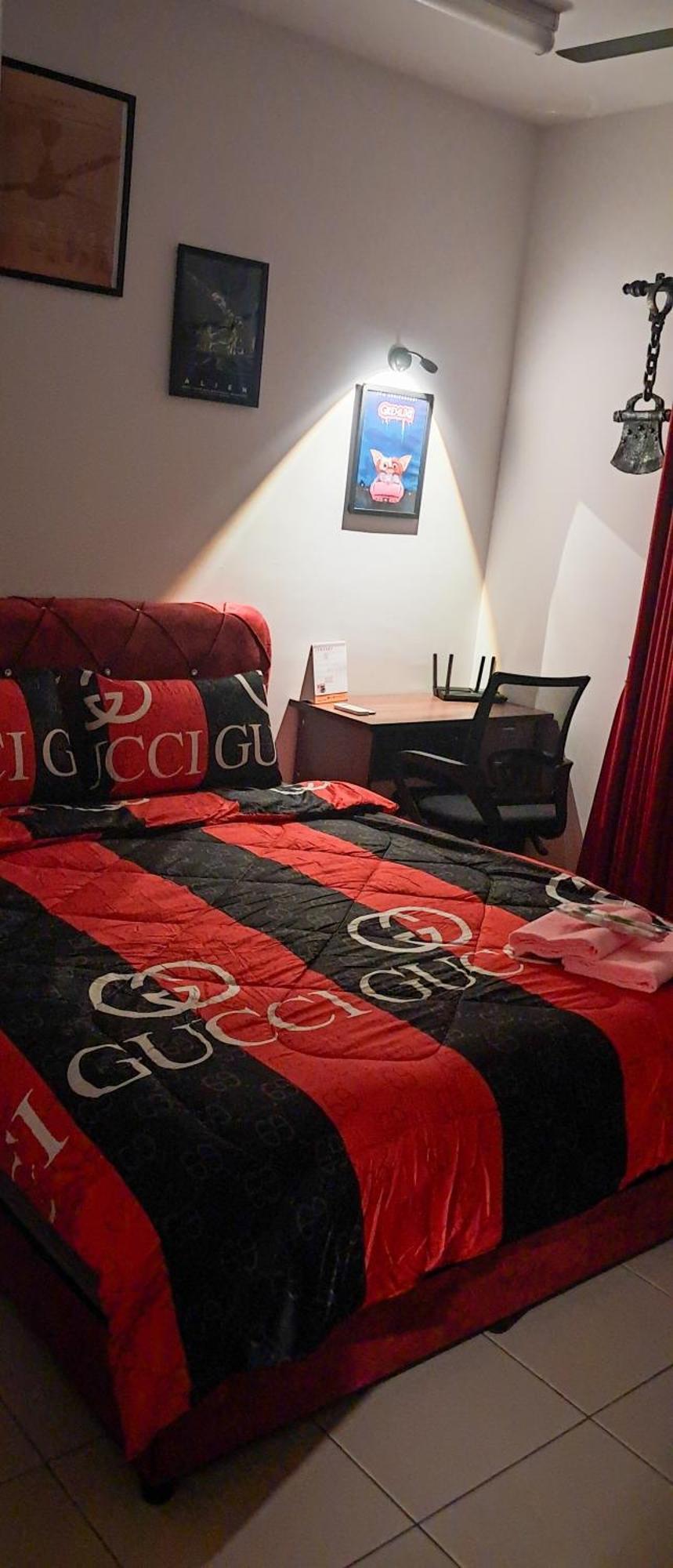 The Red Room Alanis Residence Sepang Luaran gambar