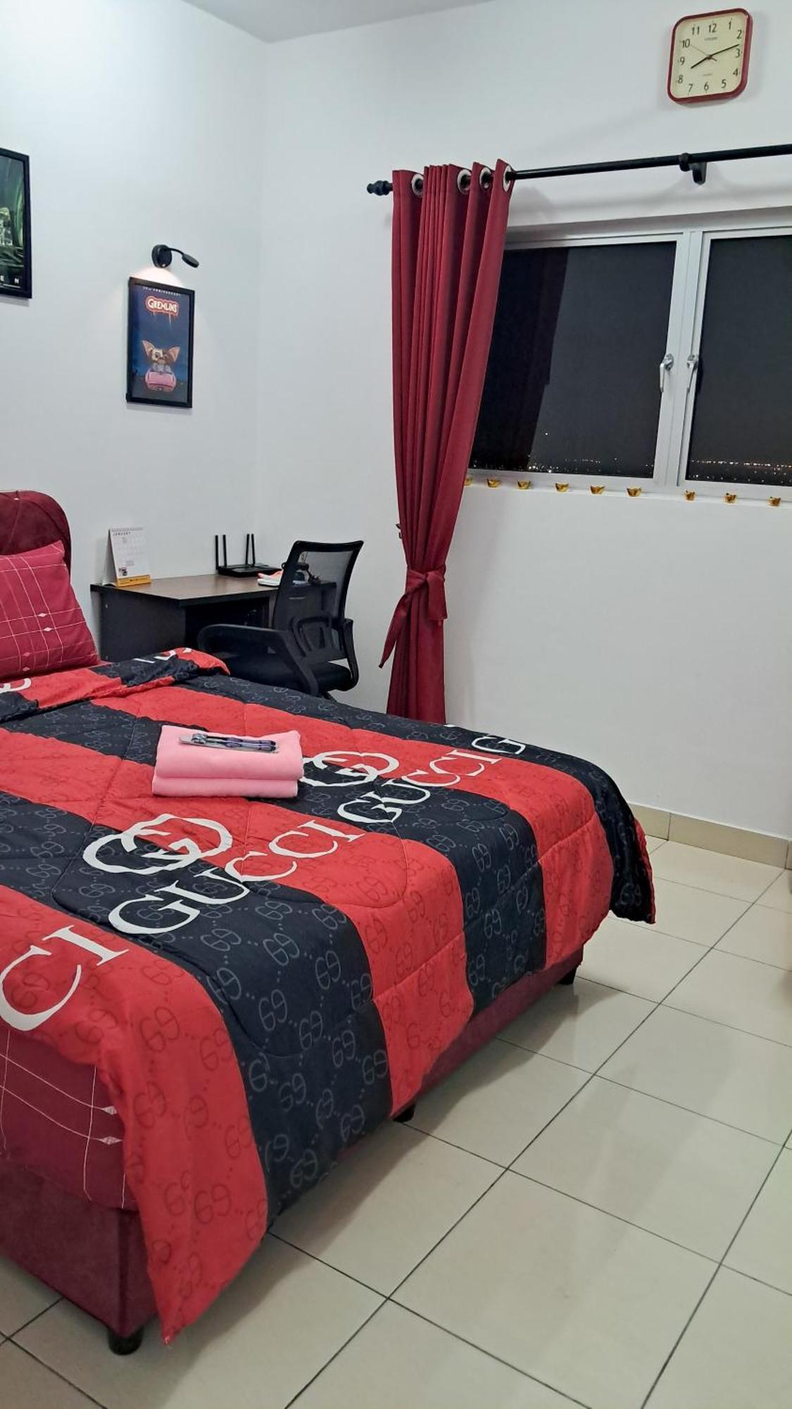 The Red Room Alanis Residence Sepang Luaran gambar